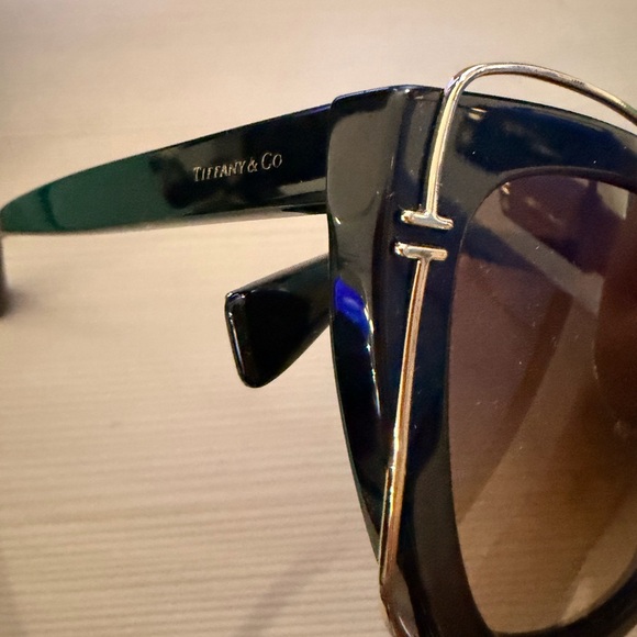 Tiffany & Co. Elegant Black Sunglasses main image 9